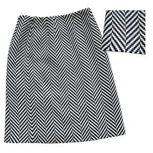 TALBOTS BLACK/WHITE WOOL SKIRT SIZE 4